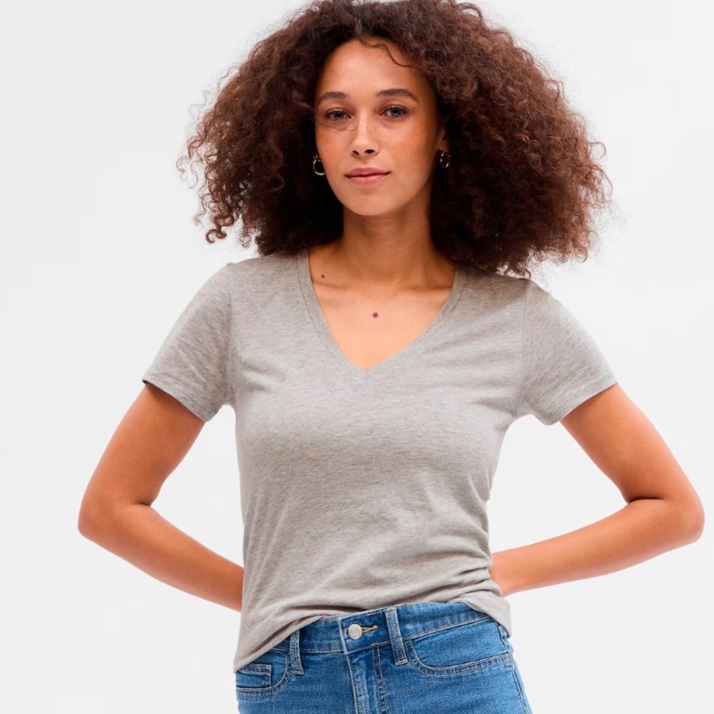 Gap Favorite V-Neck T-Shirt in Light Gray Marl, Size XS